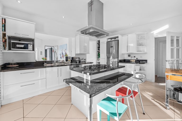 Villa zu verkaufen in