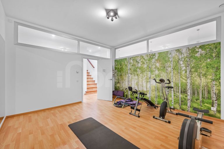 Villa zu verkaufen in