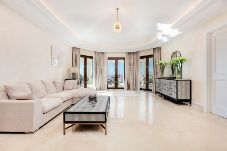 Villa for sale in Sierra Blanca