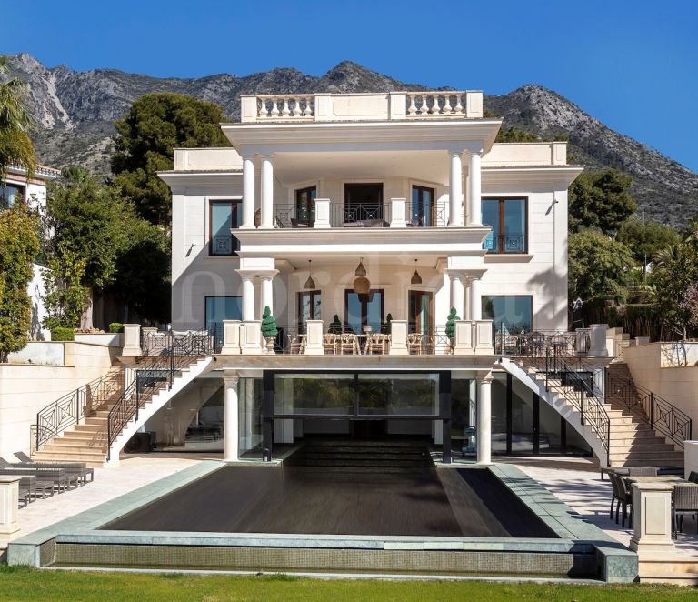 Villa for sale in Sierra Blanca