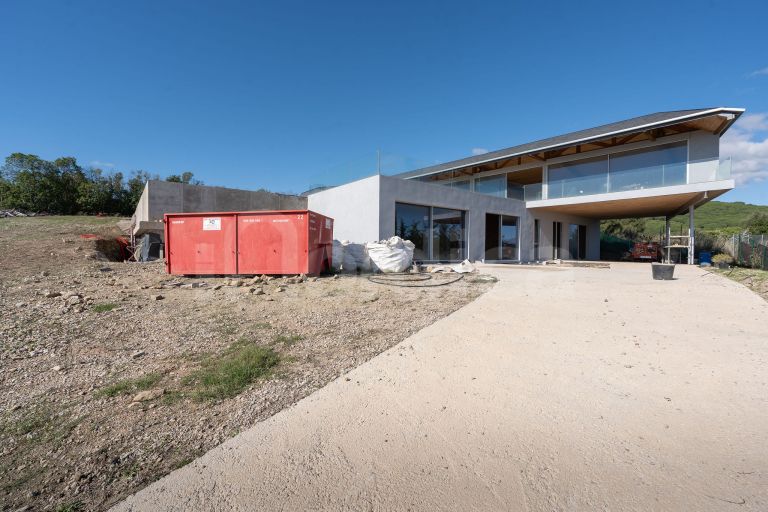 Villa for sale in La Reserva