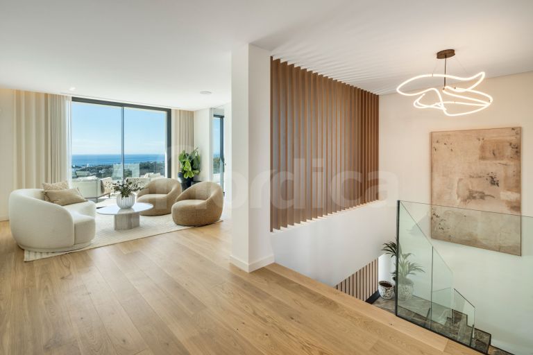 Villa for sale in Elviria