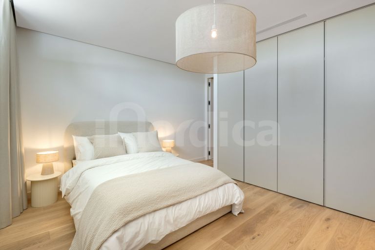 Villa for sale in Elviria