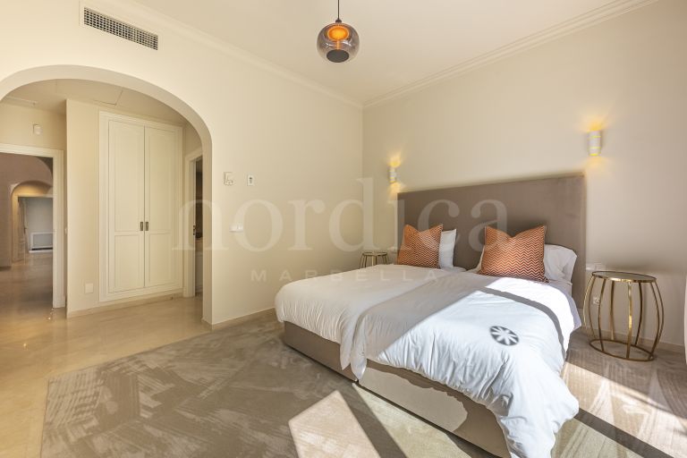 Villa en primera línea de golf en La Reserva de la Quinta