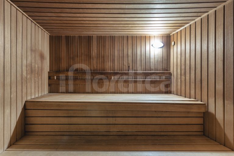 Apartment for sale in Aloha Hill Club