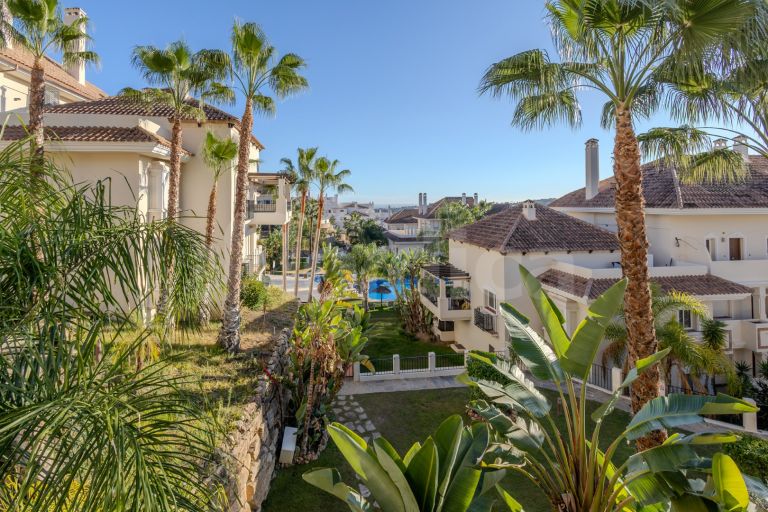 Apartment for sale in Aloha Hill Club