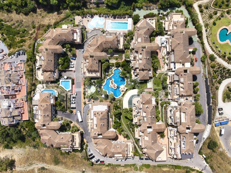 Apartment for sale in Aloha Hill Club