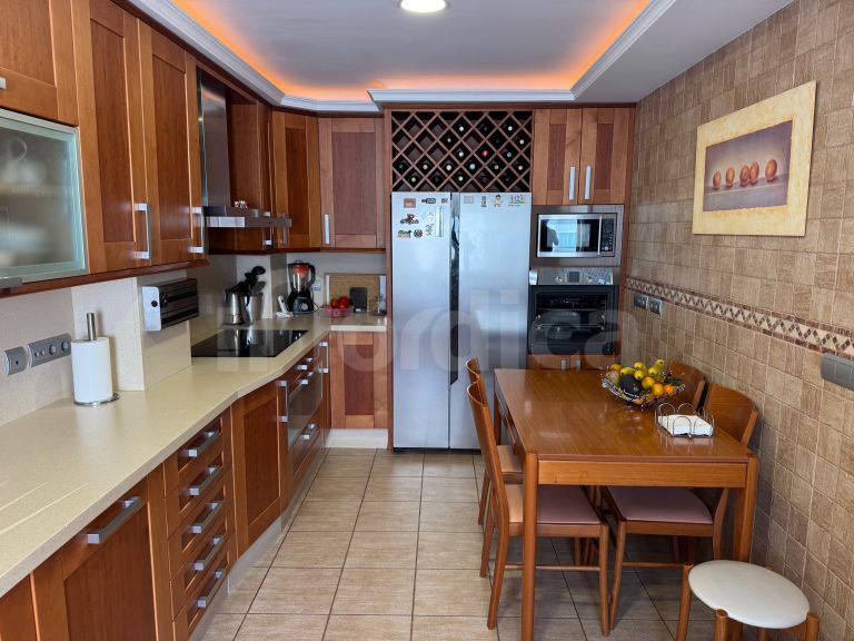 Penthouse for sale in Estepona Centre