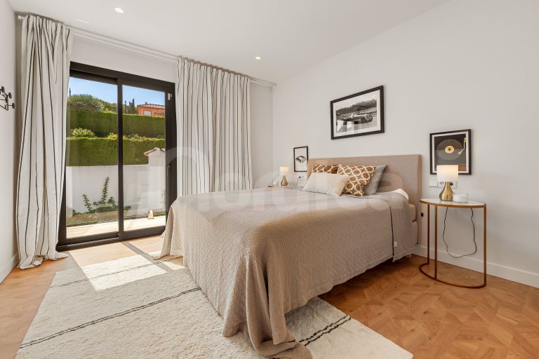 Villa for sale in Marbella Country Club