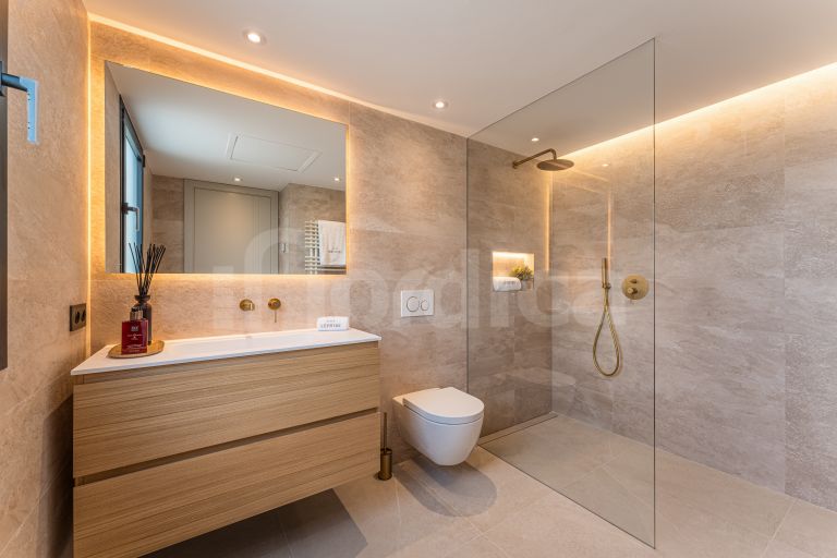 Villa zu verkaufen in Rocio de Nagüeles