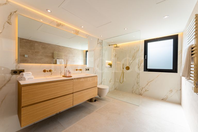 Villa for sale in Rocio de Nagüeles