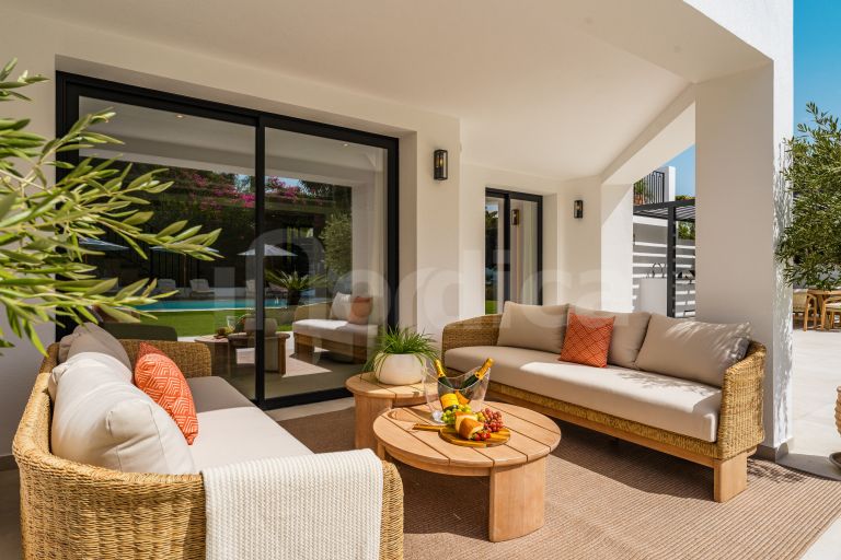 Villa zu verkaufen in Rocio de Nagüeles