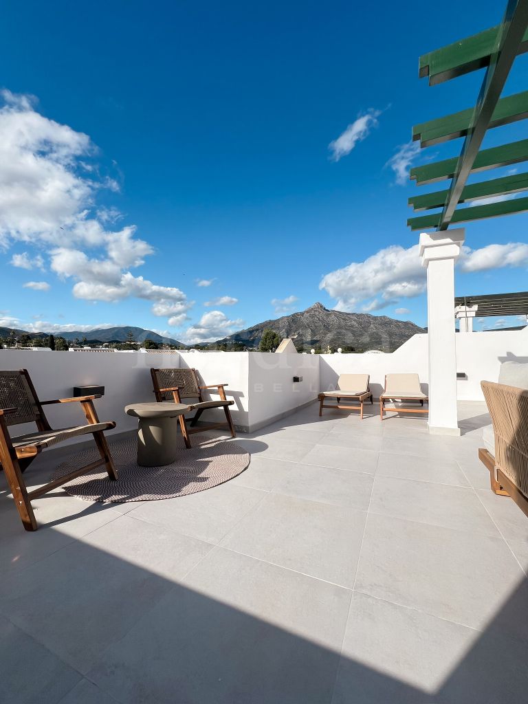 Duplex Penthouse in Aloha Gardens