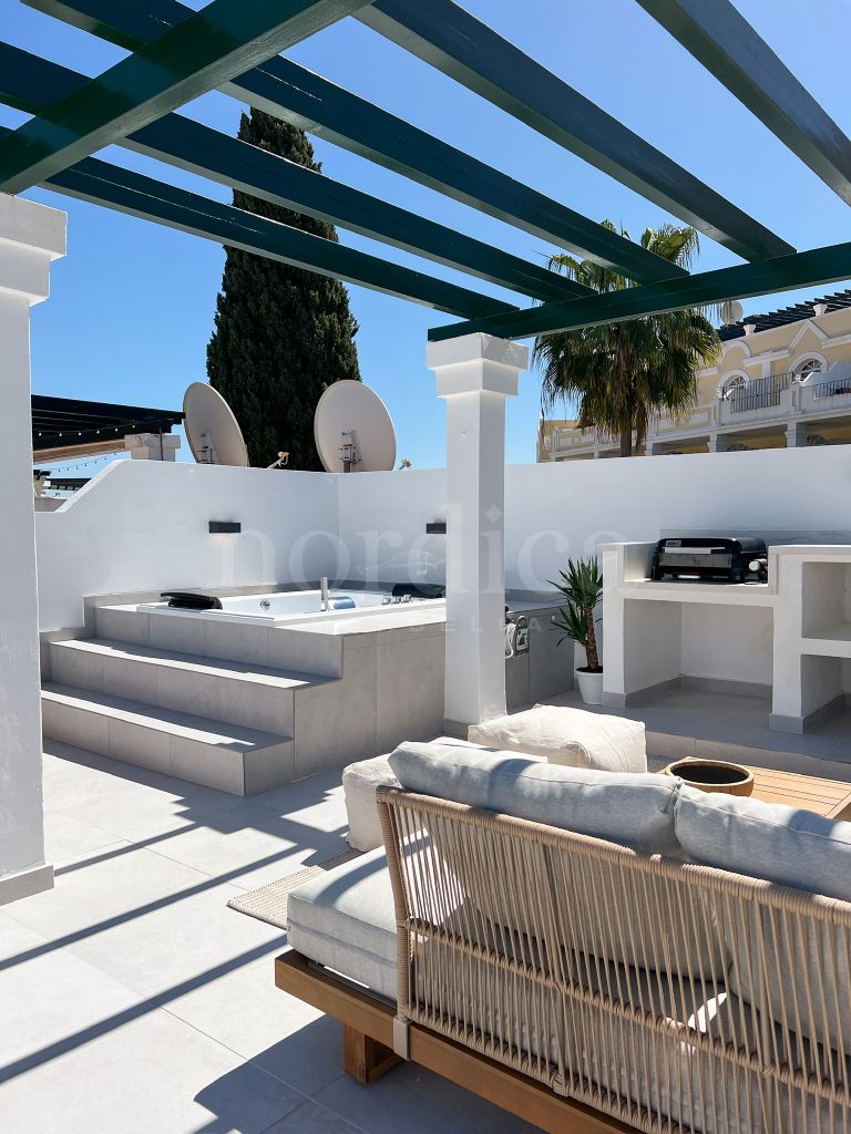 Duplex Penthouse in Aloha Gardens
