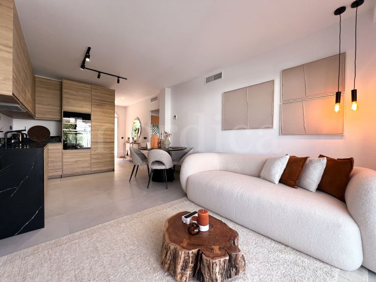 Duplex Penthouse in Aloha Gardens