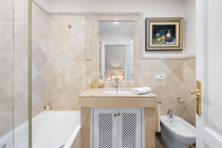 Apartment for sale in Las Alamandas