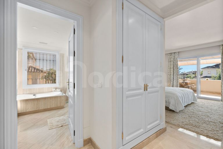 Apartment for sale in Las Alamandas