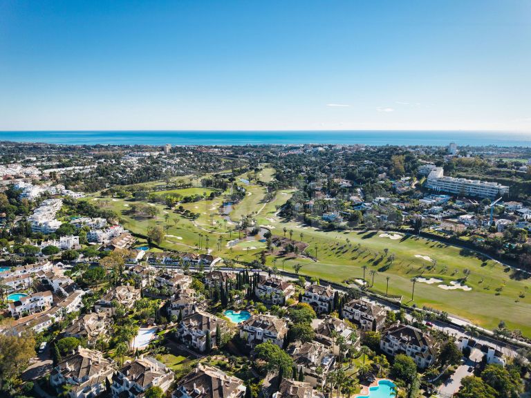 Apartment for sale in Las Alamandas