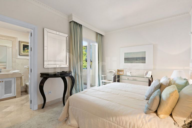 Apartment for sale in Las Alamandas