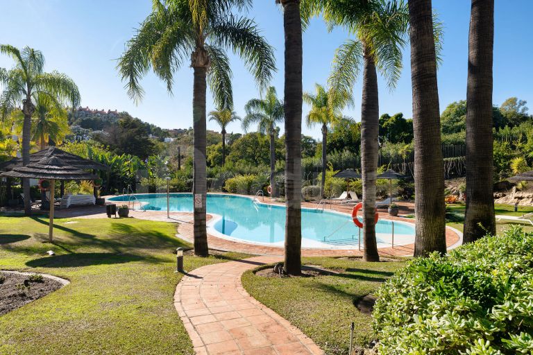 Apartment for sale in Las Alamandas