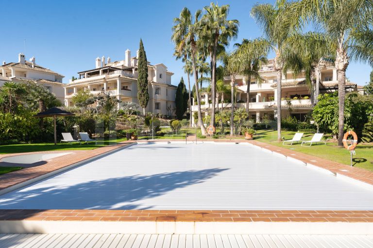 Apartment for sale in Las Alamandas