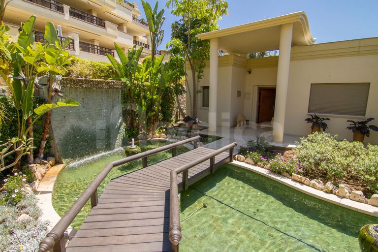 Apartment for sale in Laguna de Banus