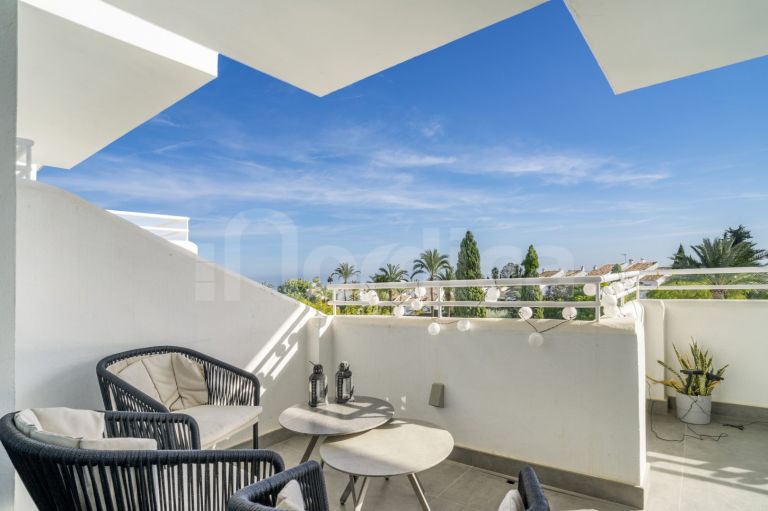 Apartment for sale in Royal Gardens