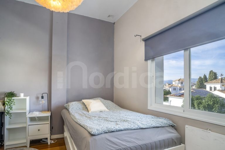 Apartment for sale in Royal Gardens