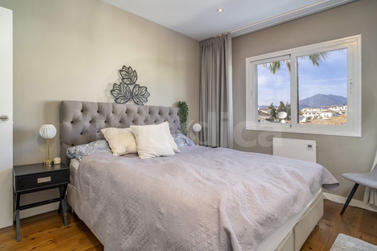 Apartment for sale in Royal Gardens