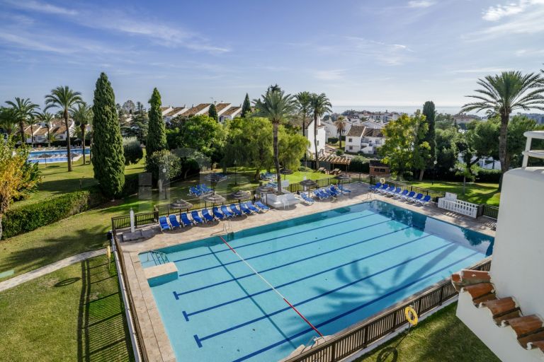 Apartment for sale in Royal Gardens