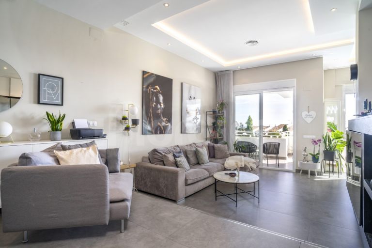 Apartment for sale in Royal Gardens