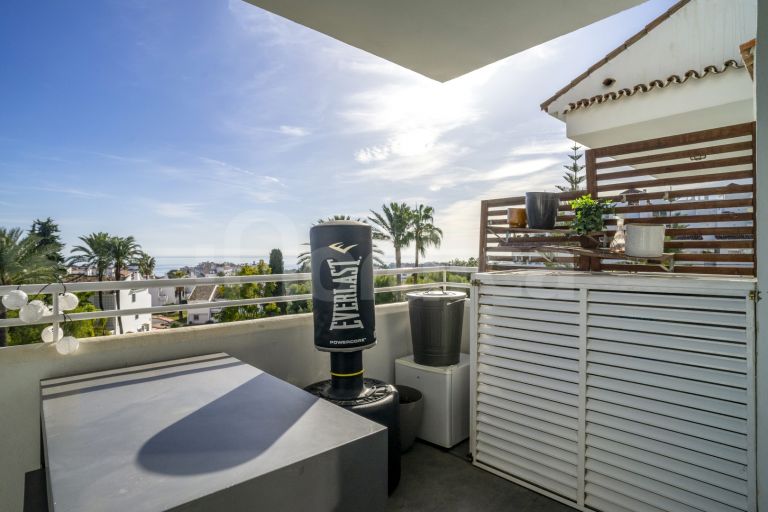 Apartment for sale in Royal Gardens