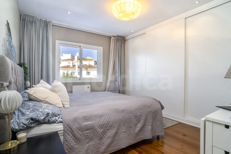 Apartment for sale in Royal Gardens