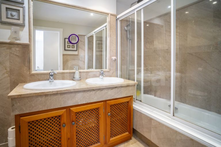 Apartment for sale in Cumbres del Rodeo