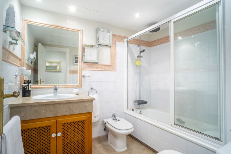 Apartment for sale in Cumbres del Rodeo