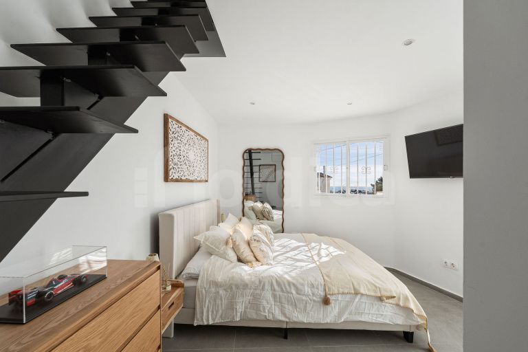 Semi Detached Villa for sale in La Campana