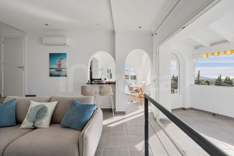 Semi Detached Villa for sale in La Campana