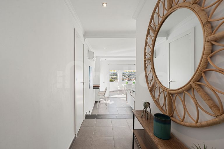 Semi Detached Villa for sale in La Campana