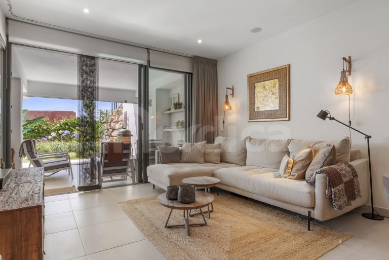 Ground Floor Apartment for sale in Estepona Golf