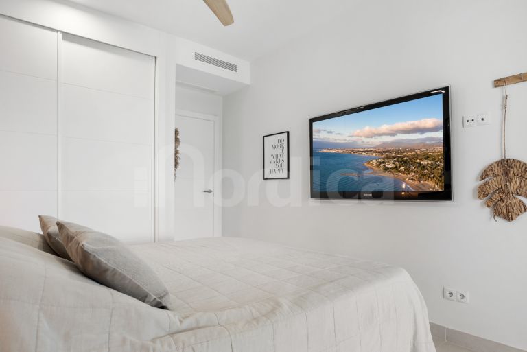 Ground Floor Apartment for sale in Estepona Golf