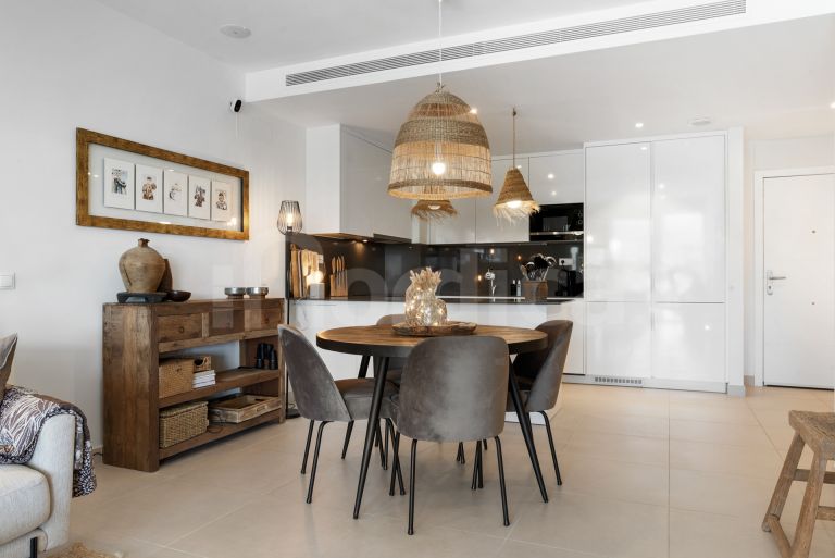 Ground Floor Apartment for sale in Estepona Golf