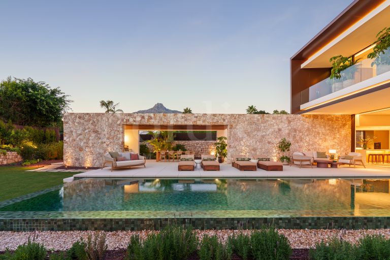 Villa for sale in