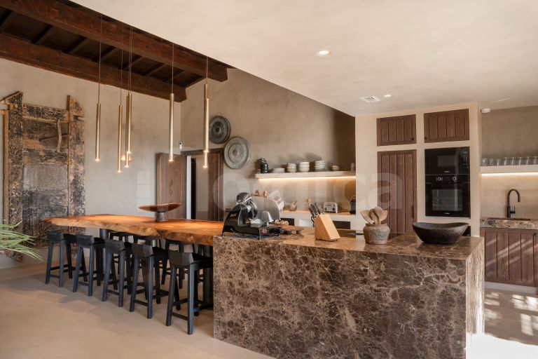 Villa for sale in Selwo