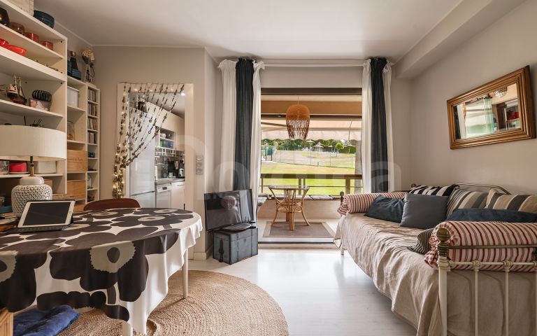 Apartment for sale in Torres de Aloha