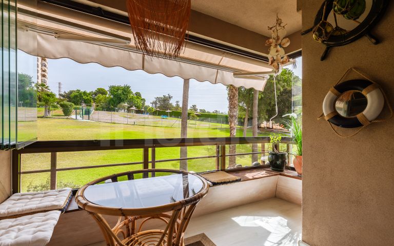 Apartment for sale in Torres de Aloha