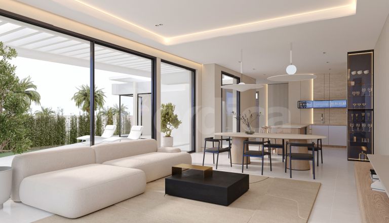 Villa for sale in Calahonda