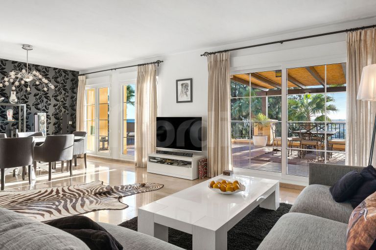 Penthouse for sale in Cumbres del Rodeo