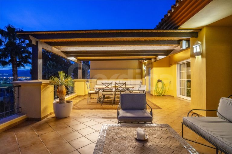 Penthouse for sale in Cumbres del Rodeo