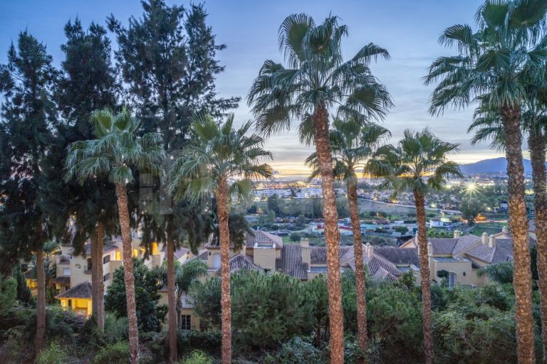 Penthouse for sale in Cumbres del Rodeo