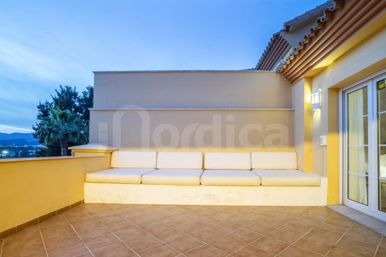 Penthouse for sale in Cumbres del Rodeo